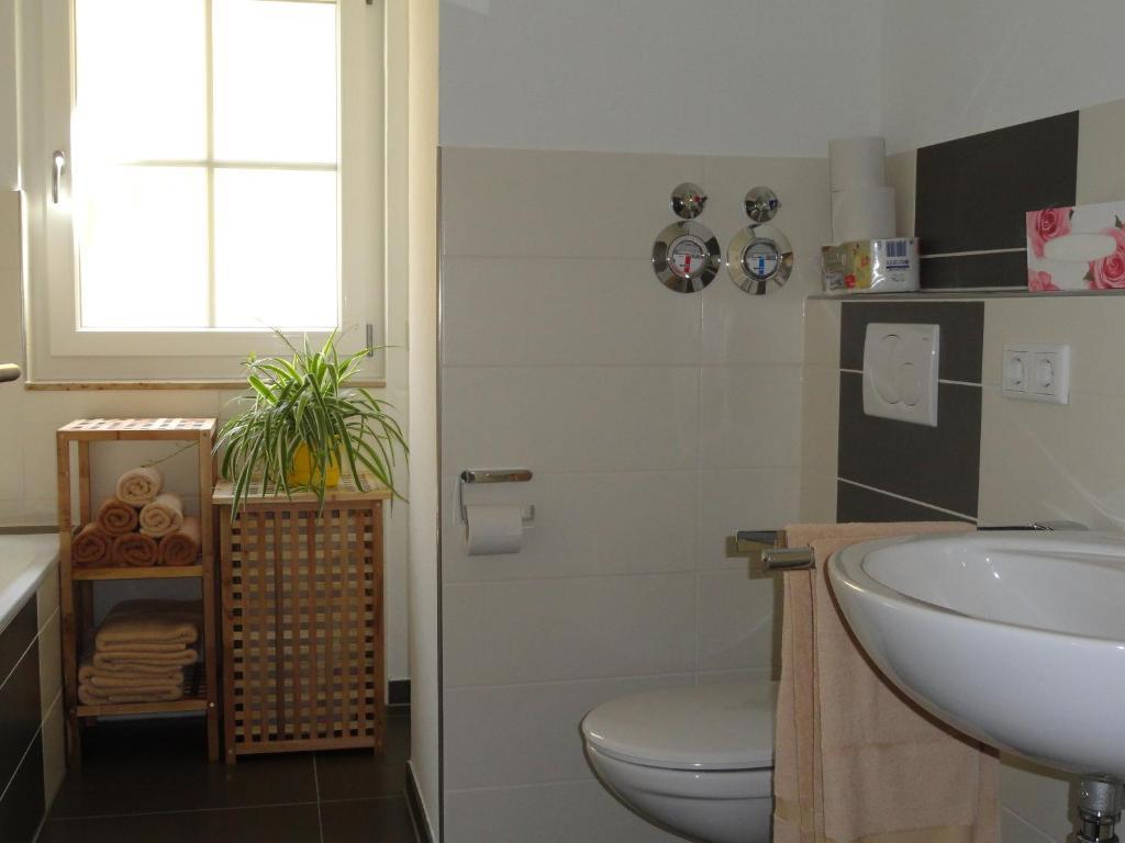 Apartment Frank - Bis Zu 3 Schlafzimmer Rust Ngoại thất bức ảnh