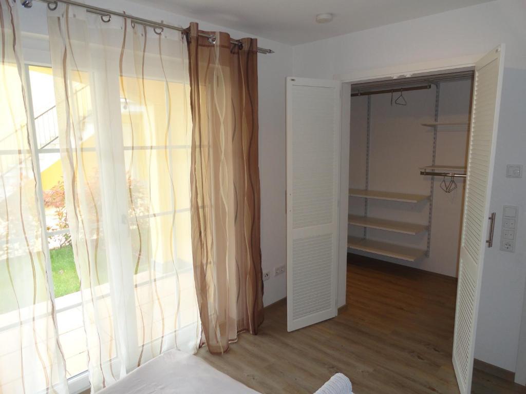 Apartment Frank - Bis Zu 3 Schlafzimmer Rust Ngoại thất bức ảnh
