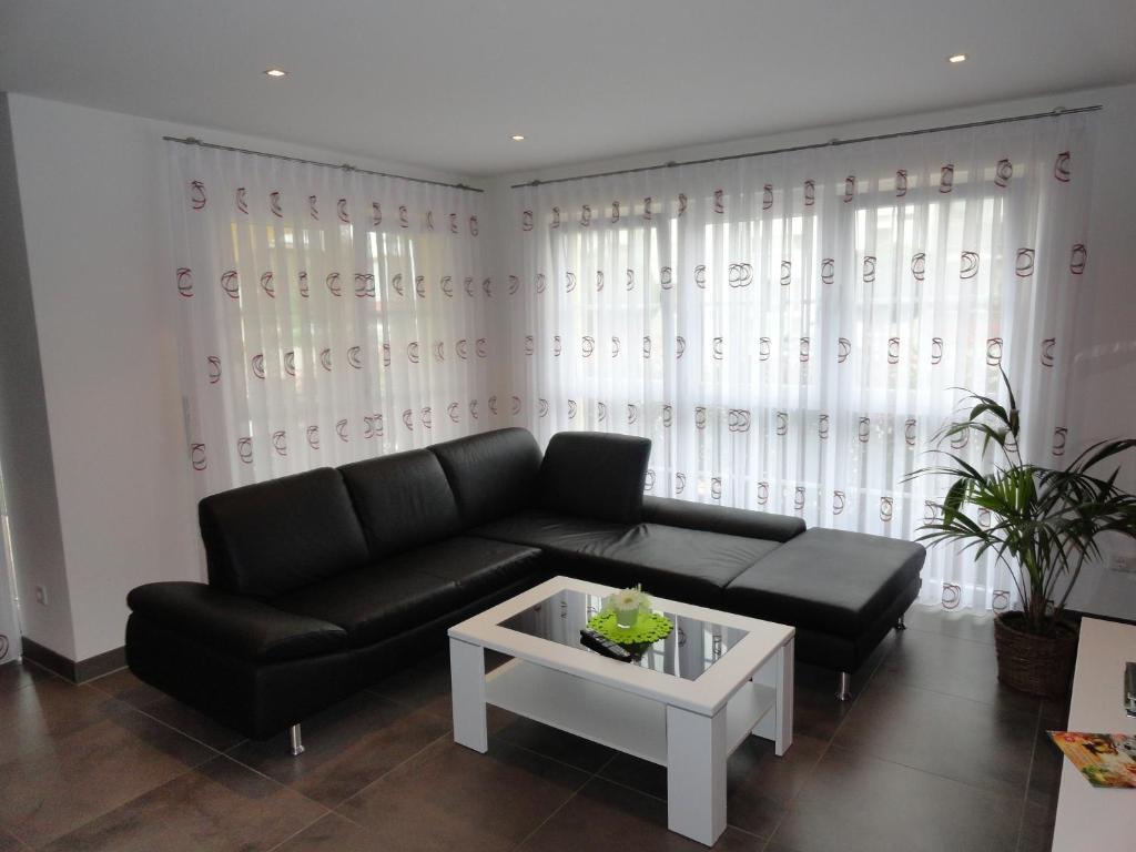 Apartment Frank - Bis Zu 3 Schlafzimmer Rust Ngoại thất bức ảnh